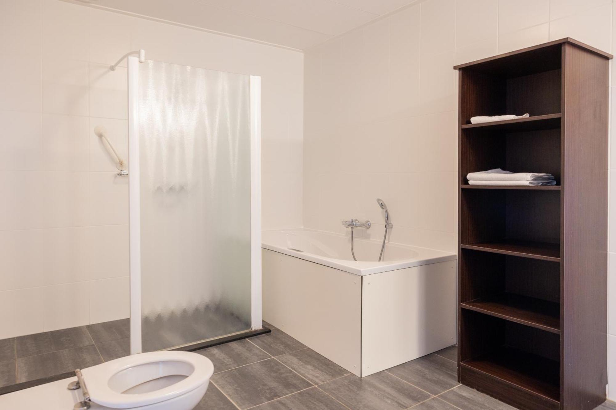 Vakantiepark Klein Vaarwater Buren  Room photo